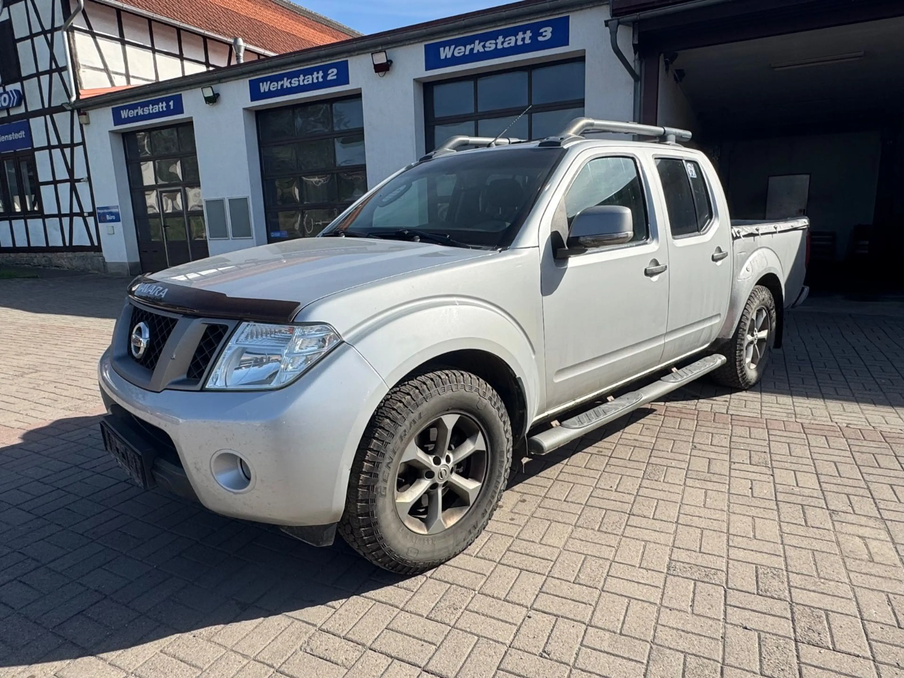 Nissan Navara Pickup Double Cab PLATINUM EVO 4X4 LB