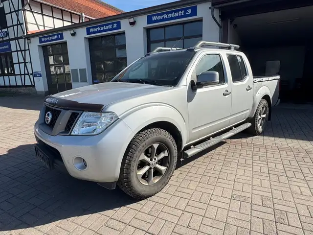 Nissan Navara Pickup Double Cab PLATINUM EVO 4X4 LB