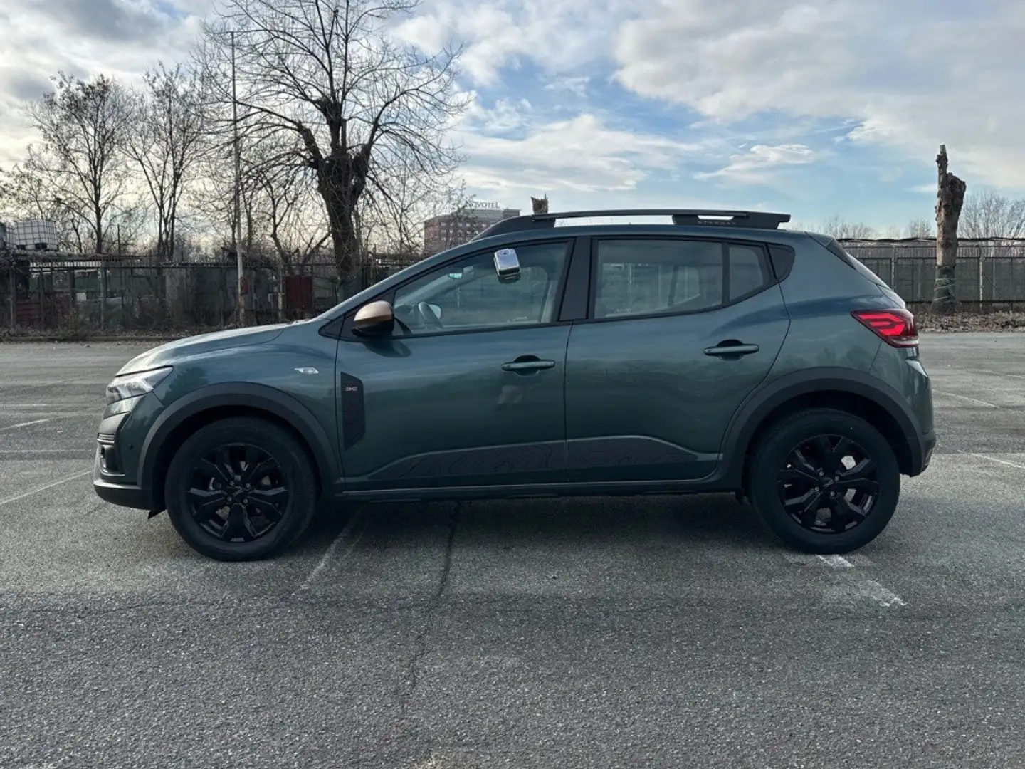 Dacia Sandero 1.0 TCe 110CV STEPWAY EXTREME UP Verde - 2