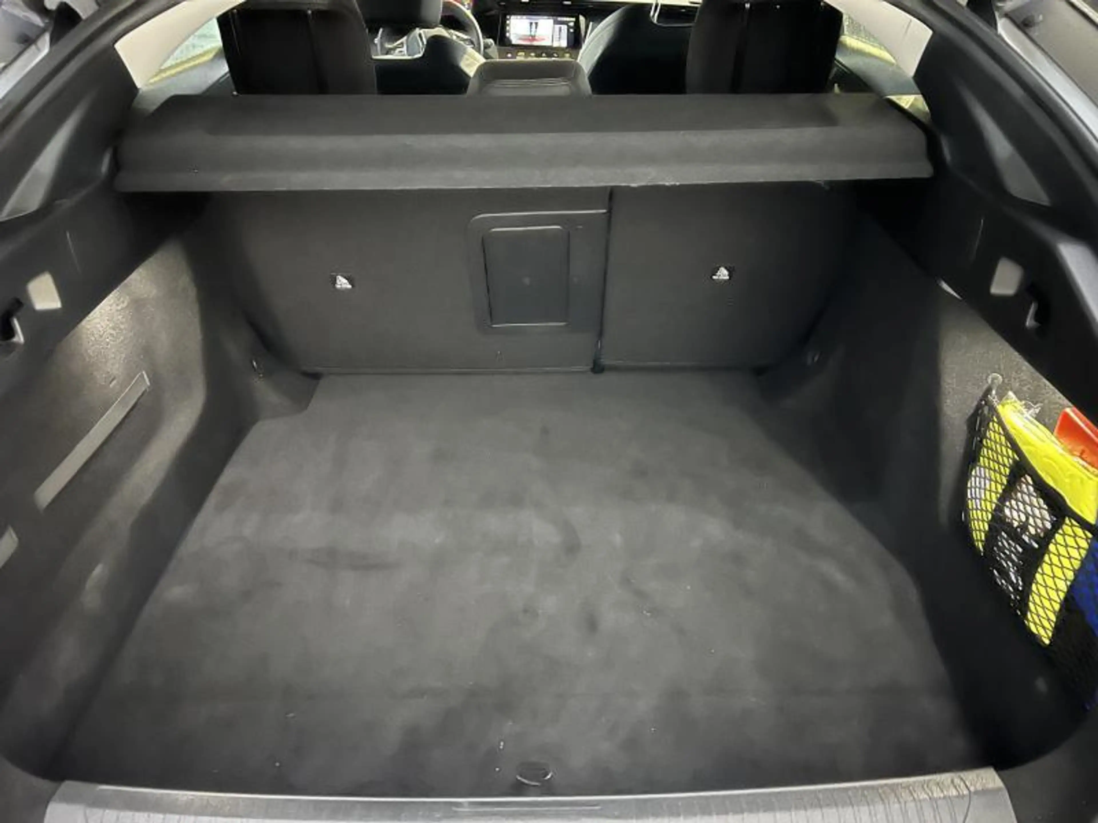 Peugeot 408 HYBRIDE e-DCS6 ALLURE — photo 8
