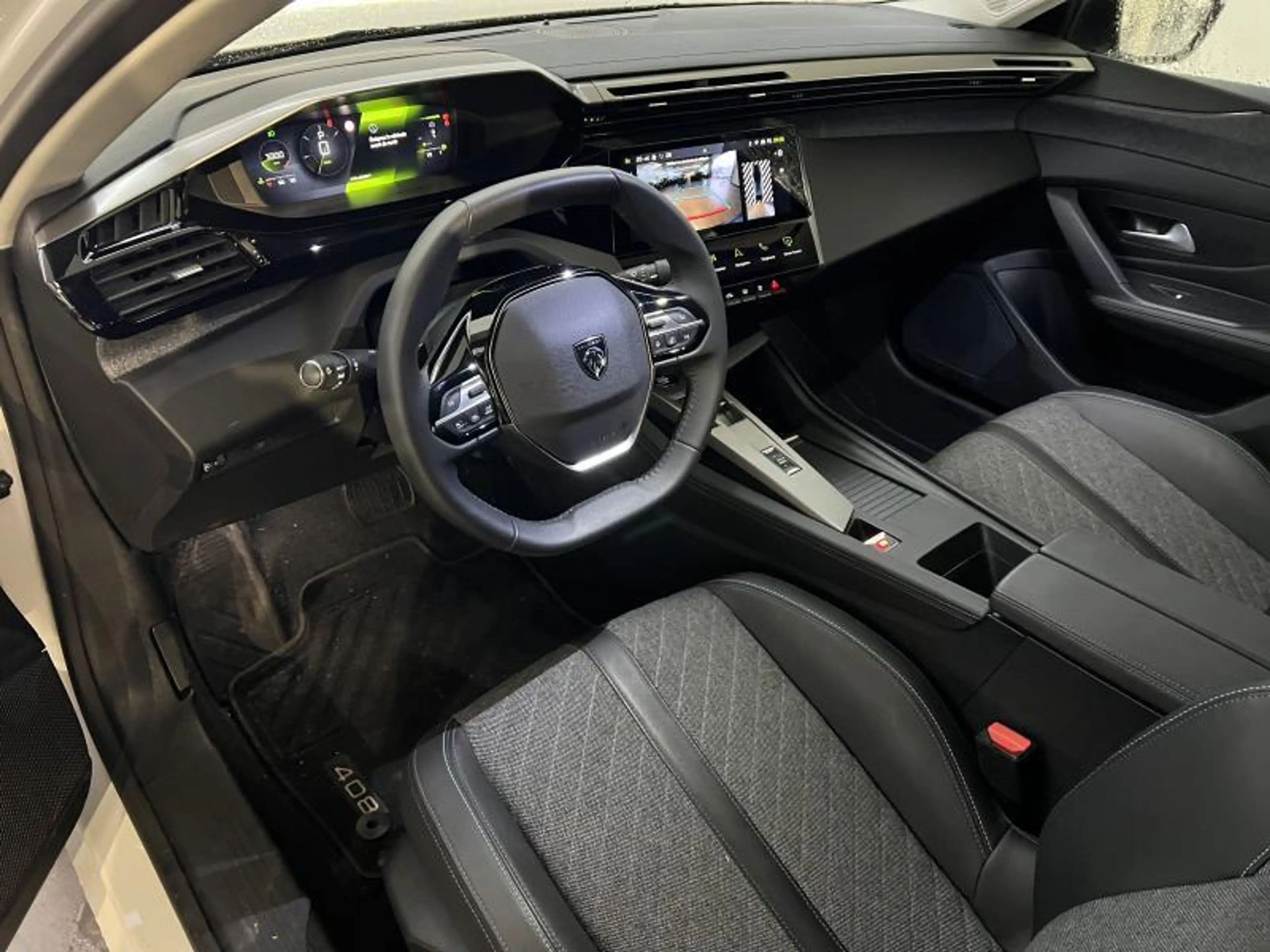 Peugeot 408 HYBRIDE e-DCS6 ALLURE — photo 11