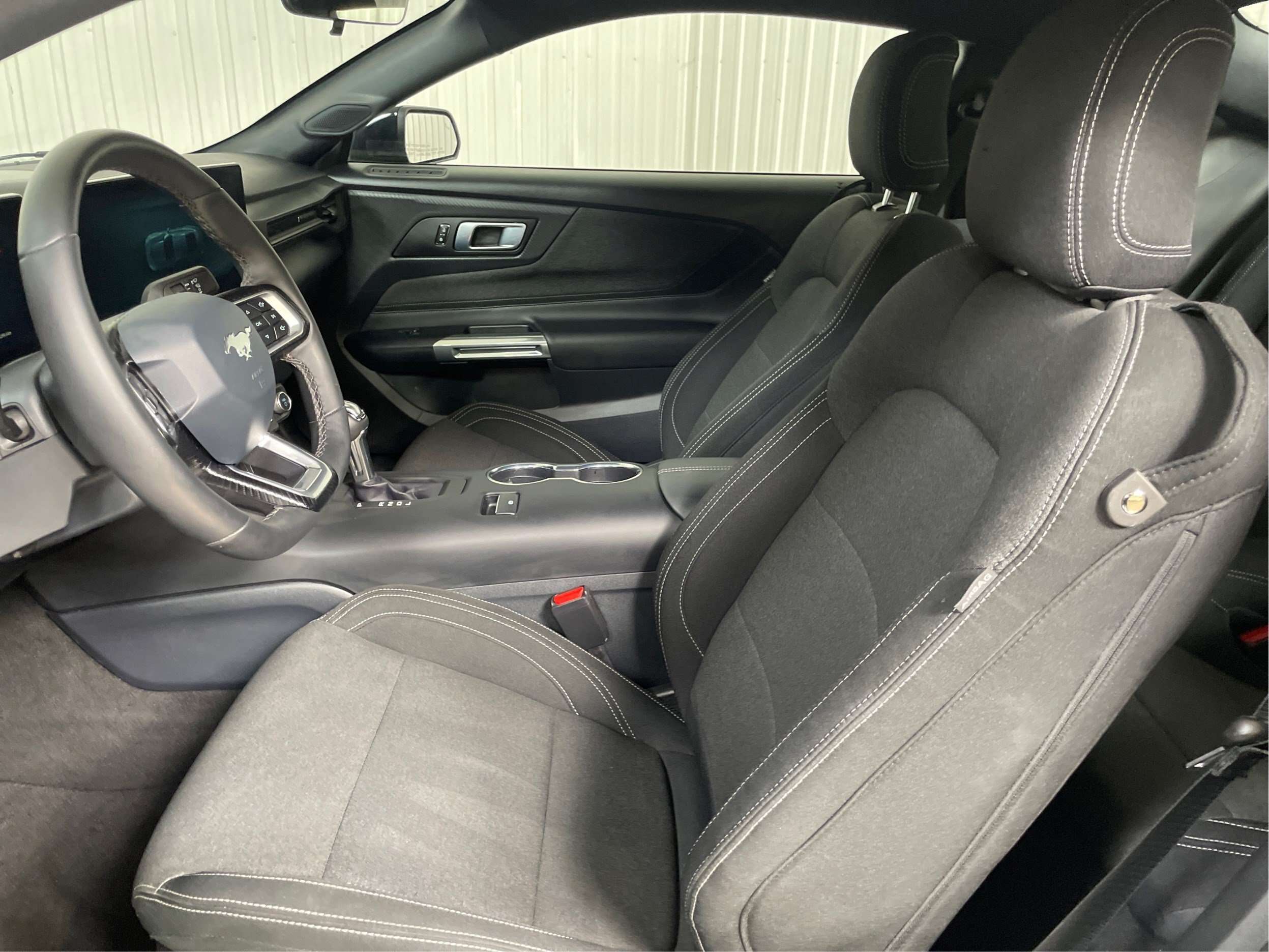 2026 Ford Mustang EcoBoost A/C Mags Caméra de recul — photo 1