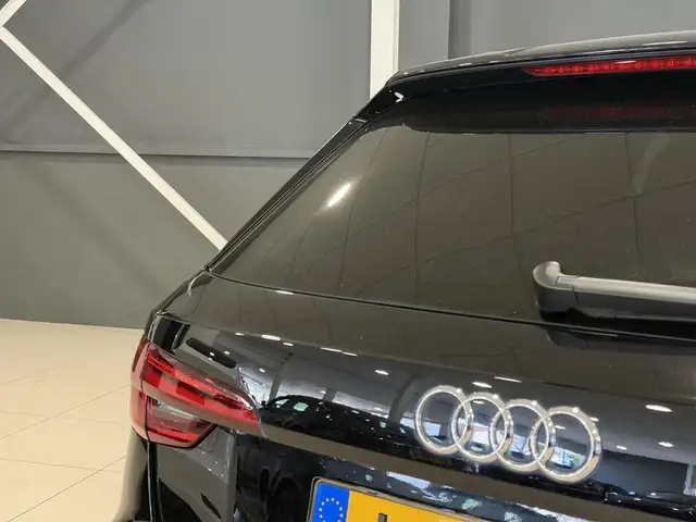 Audi A4 view 8