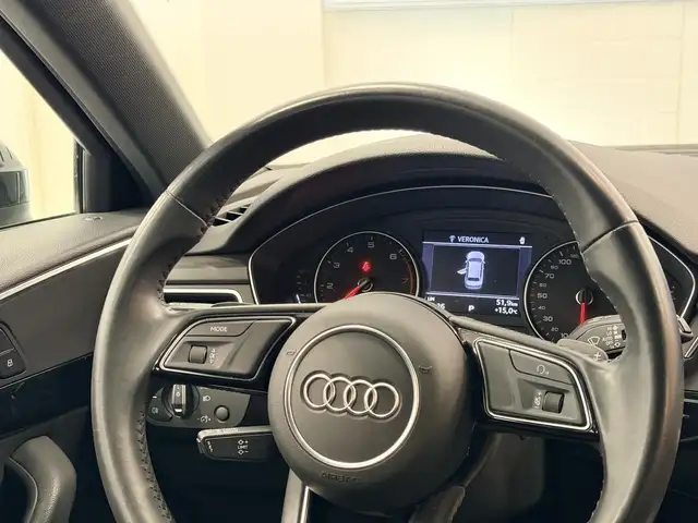 Audi A4 view 15