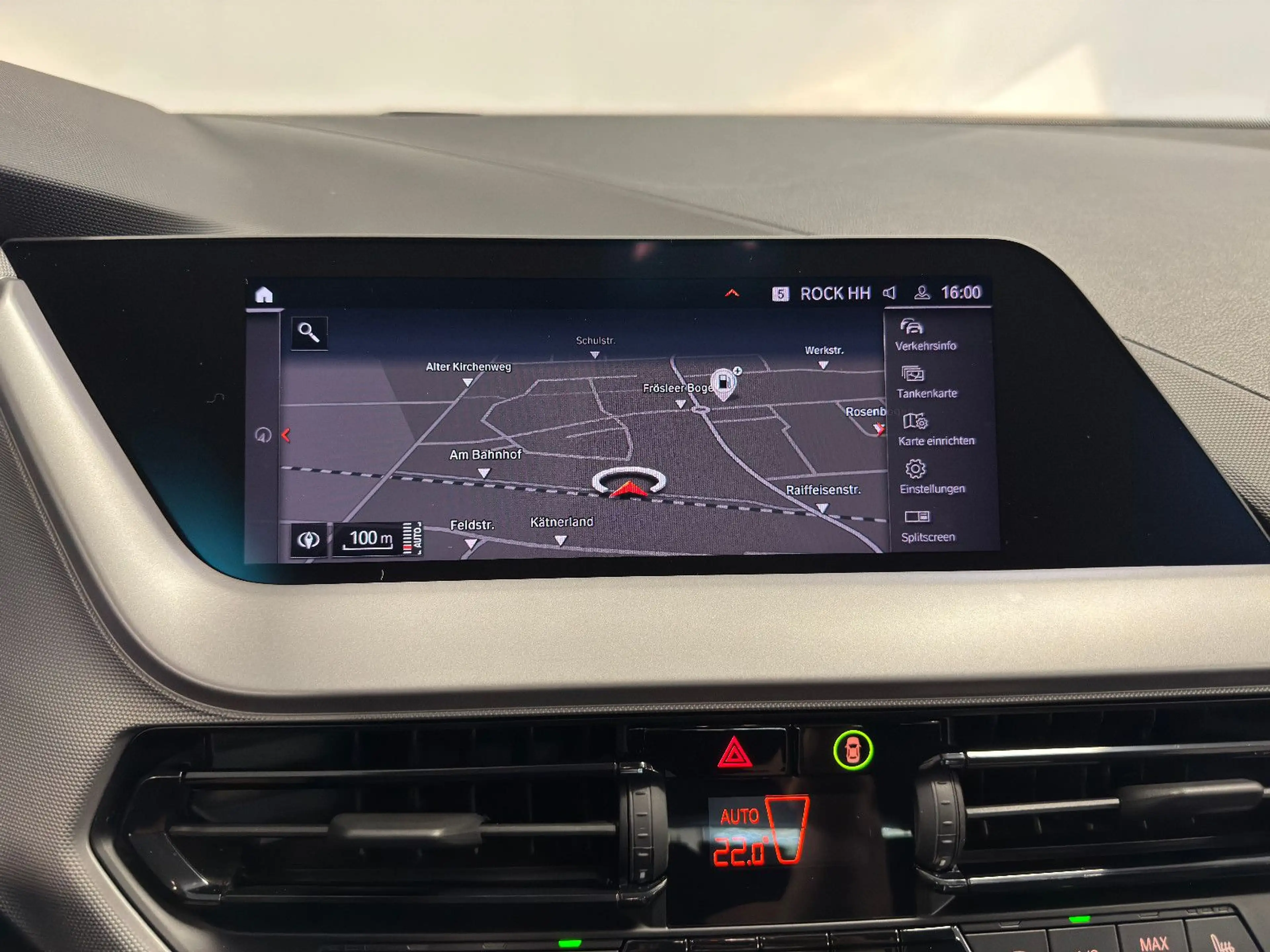 BMW 118 i Advantage Navi CarPlay DAB AHK PDC Sitzhzg — photo 14