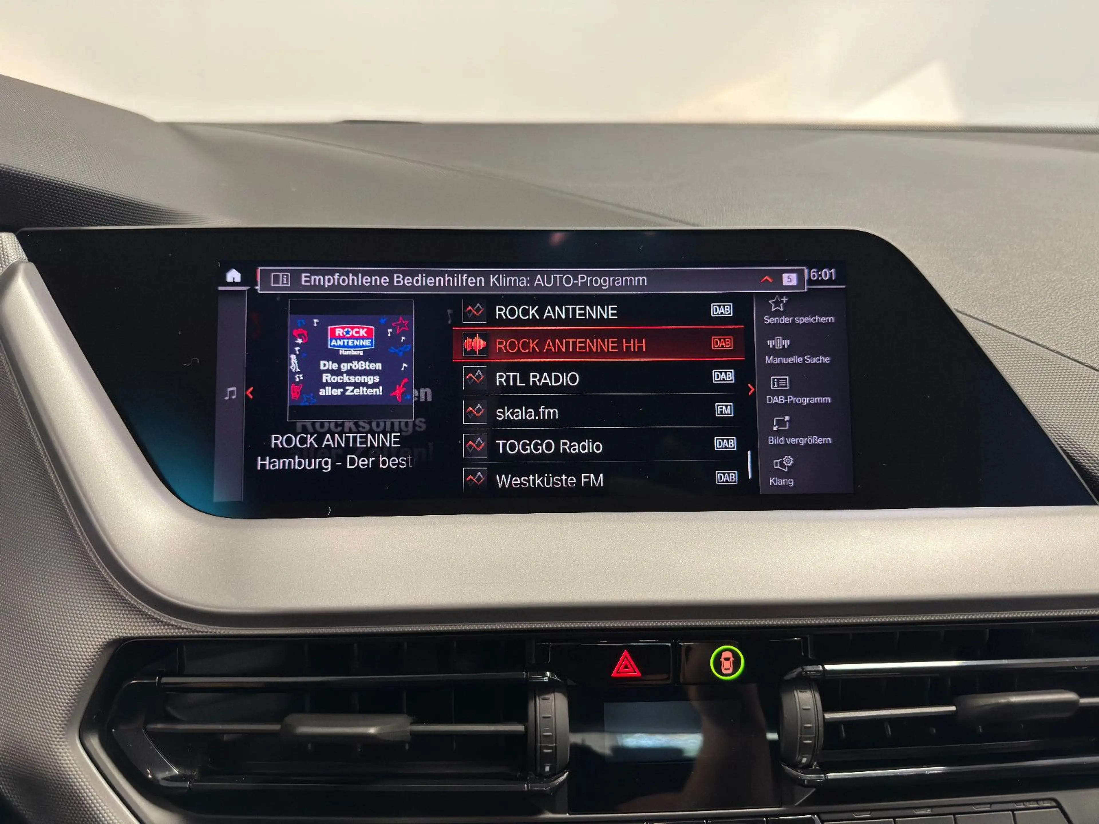 BMW 118 i Advantage Navi CarPlay DAB AHK PDC Sitzhzg — photo 15