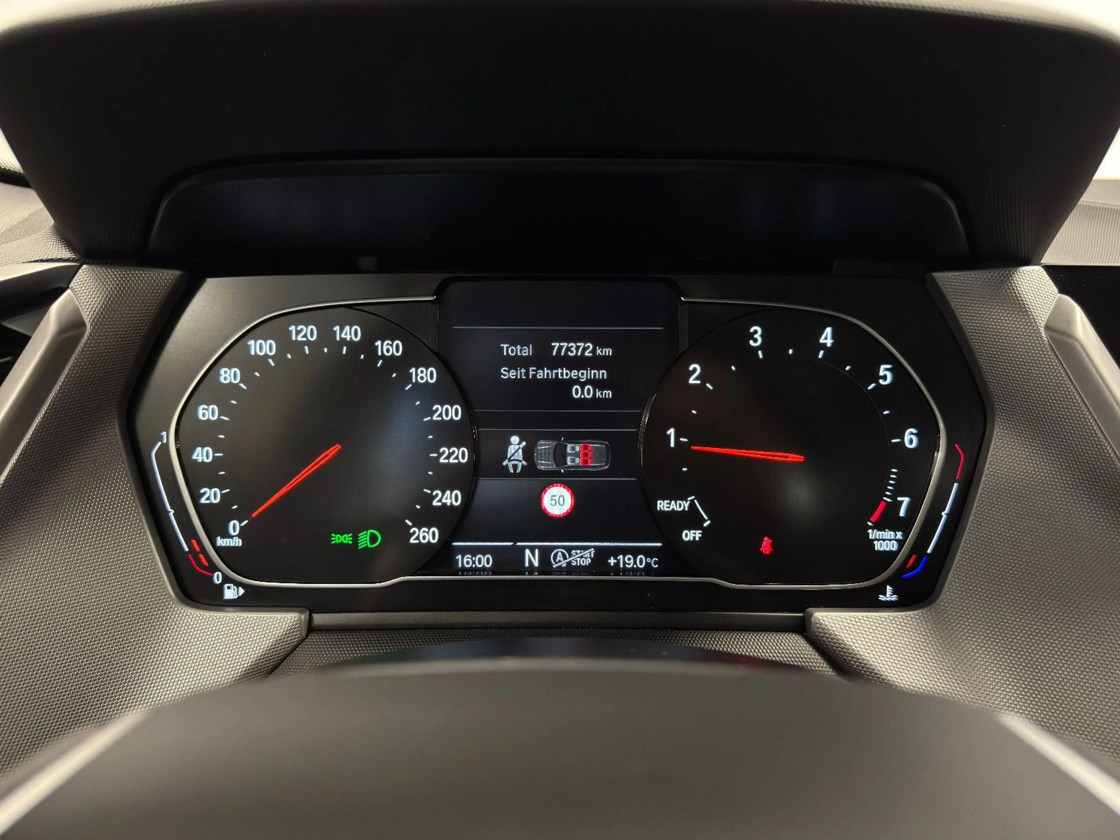 BMW 118 i Advantage Navi CarPlay DAB AHK PDC Sitzhzg — photo 12