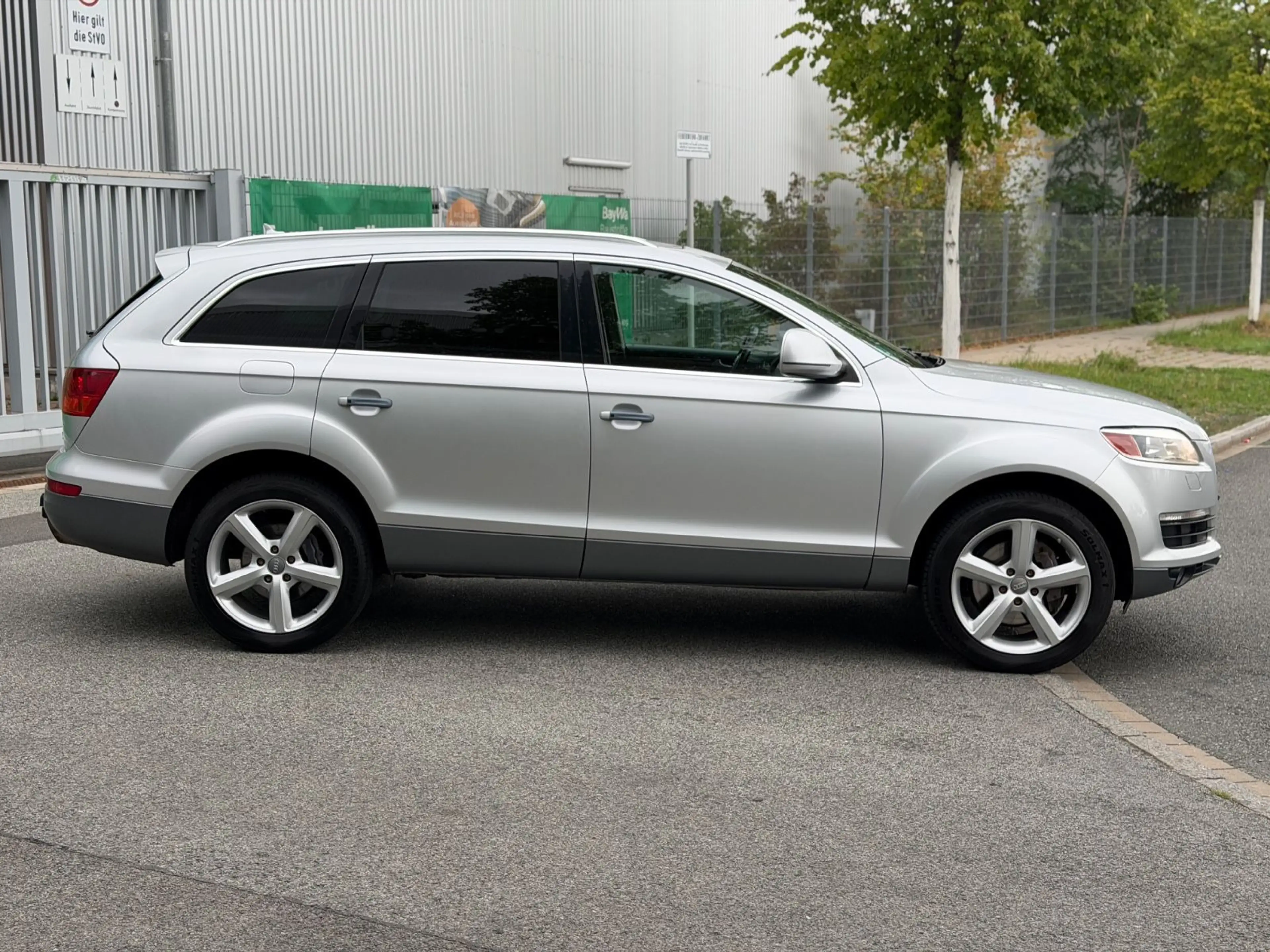 Audi Q7 4.2 FSI quattro*XENON*PANORAMA*NAVI*USAMODEL* — photo 4