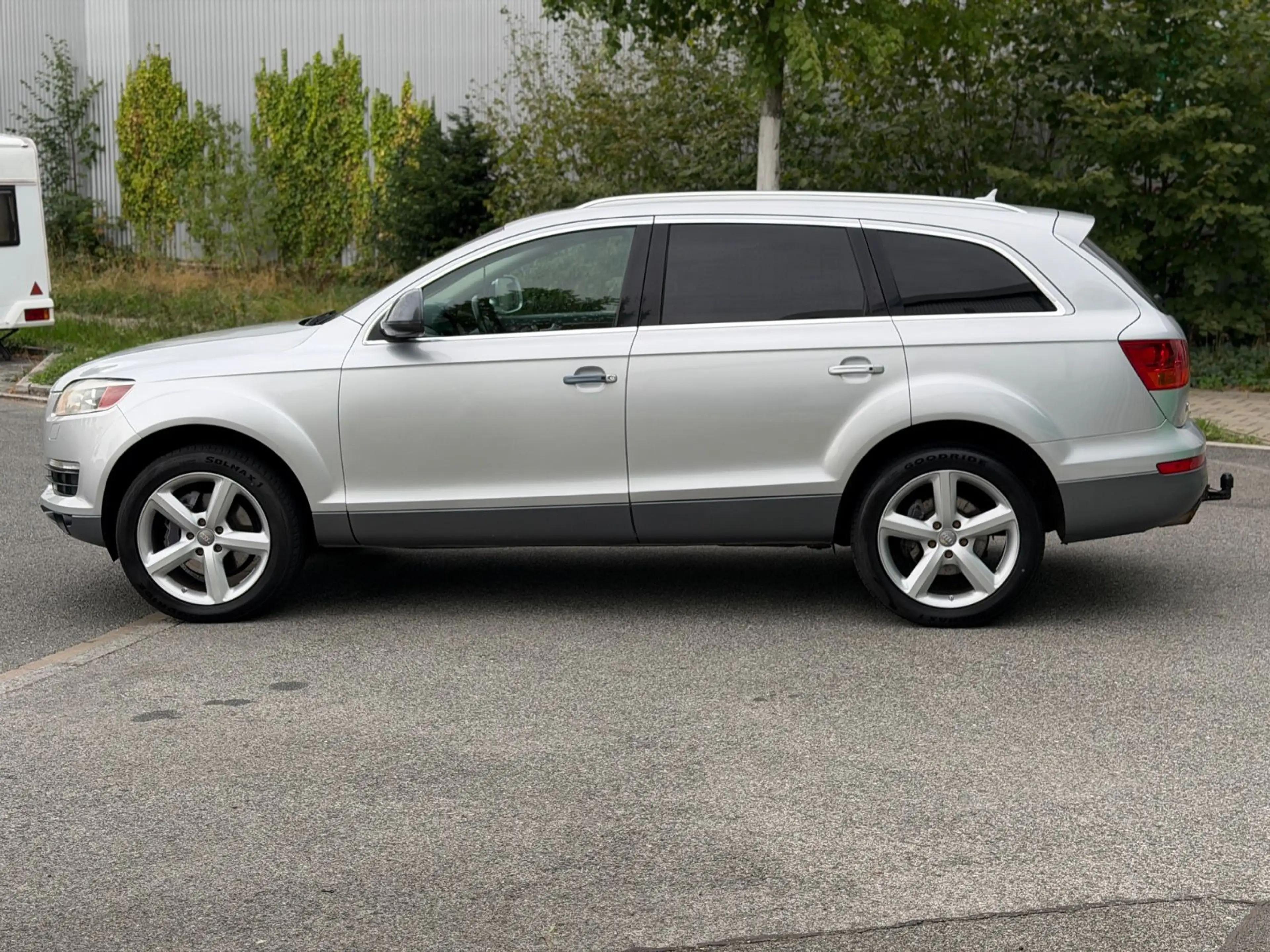 Audi Q7 4.2 FSI quattro*XENON*PANORAMA*NAVI*USAMODEL* — photo 8