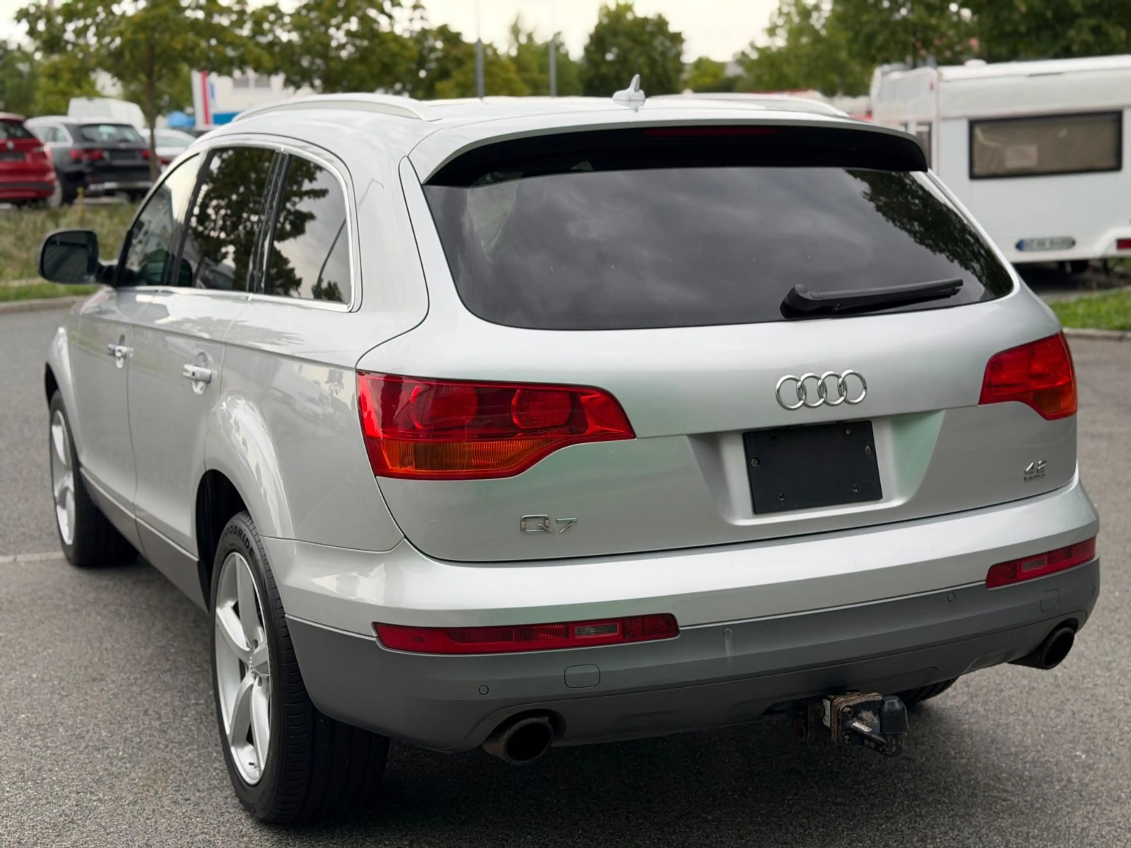 Audi Q7 4.2 FSI quattro*XENON*PANORAMA*NAVI*USAMODEL* — photo 7