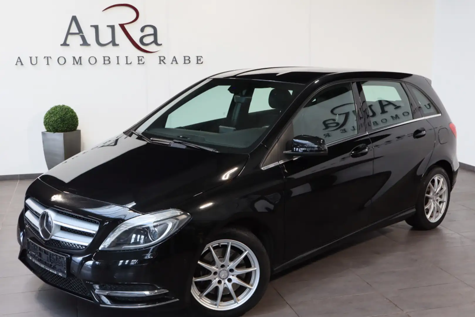 Mercedes-Benz B 220 CDI BlueEfficiency Aut. NAV+XEN+SHZ+PP+EU6 Black - 1