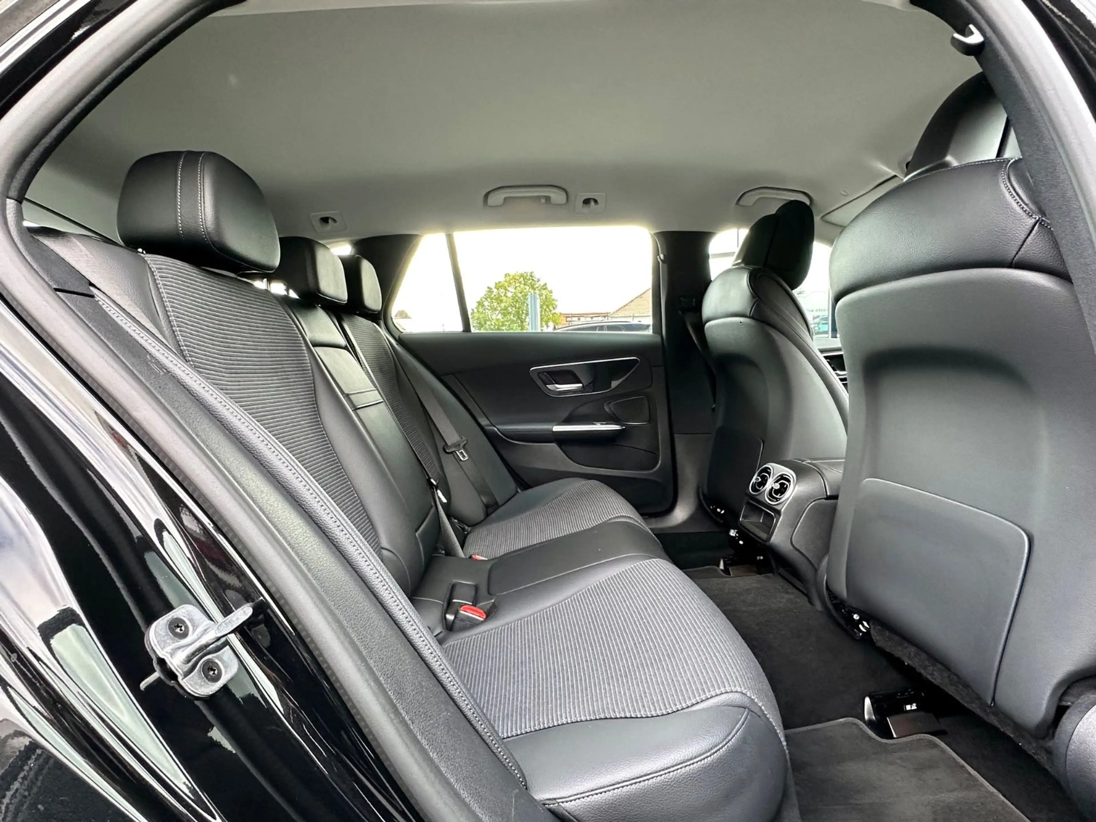 Mercedes-Benz C 220 T d 4Matic Avantgarde | LED | Kamera — photo 15
