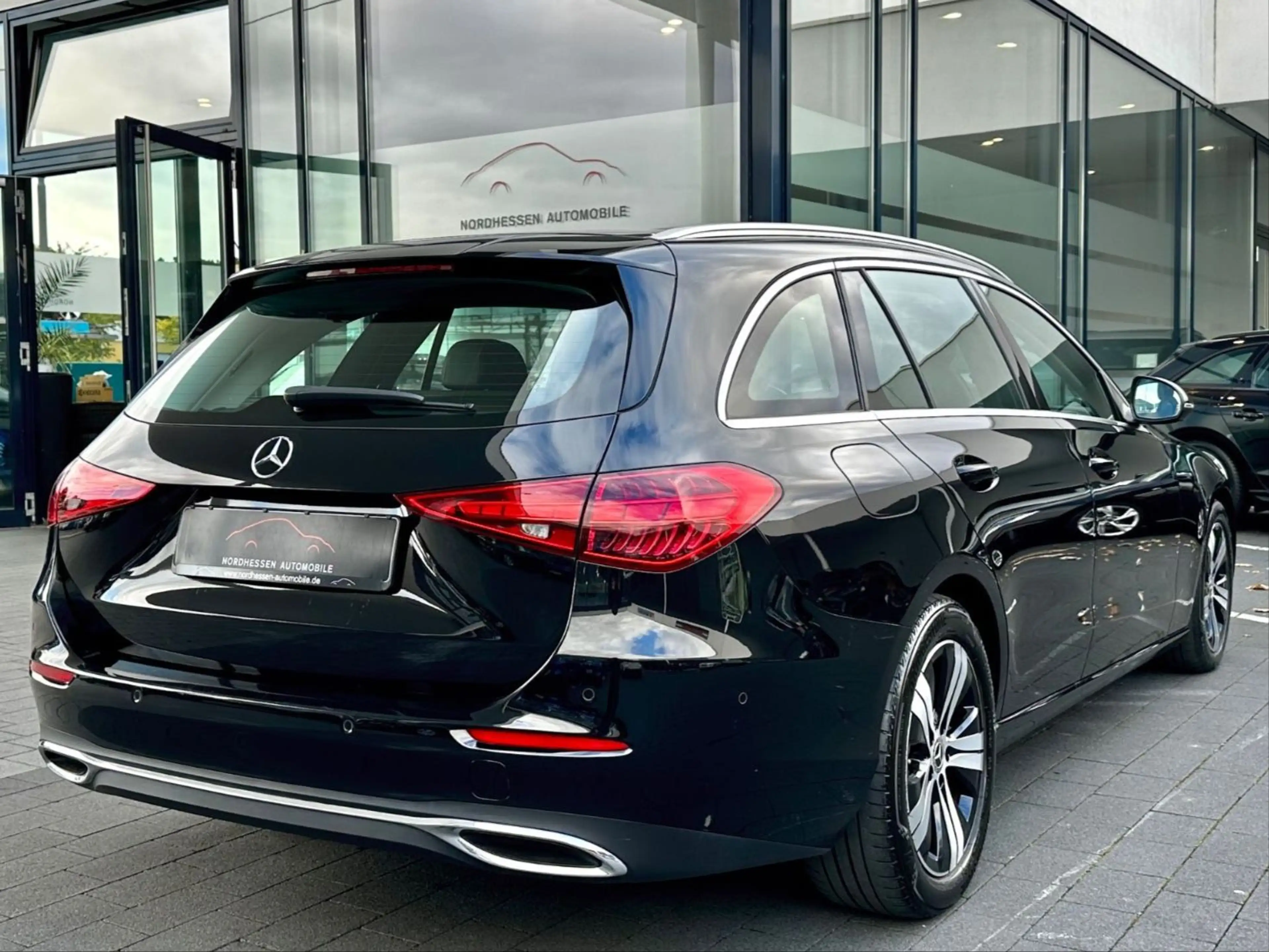 Mercedes-Benz C 220 T d 4Matic Avantgarde | LED | Kamera — photo 4