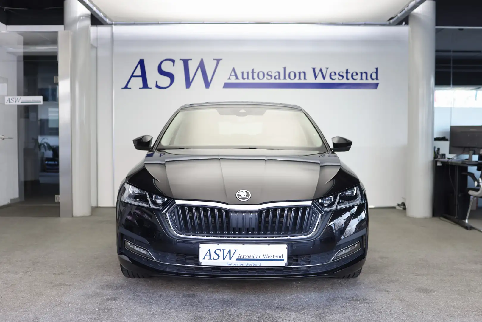 Skoda Octavia LIMOUSINE 2,0 TDI FIRST EDITION 18-ZOLL Negro - 2