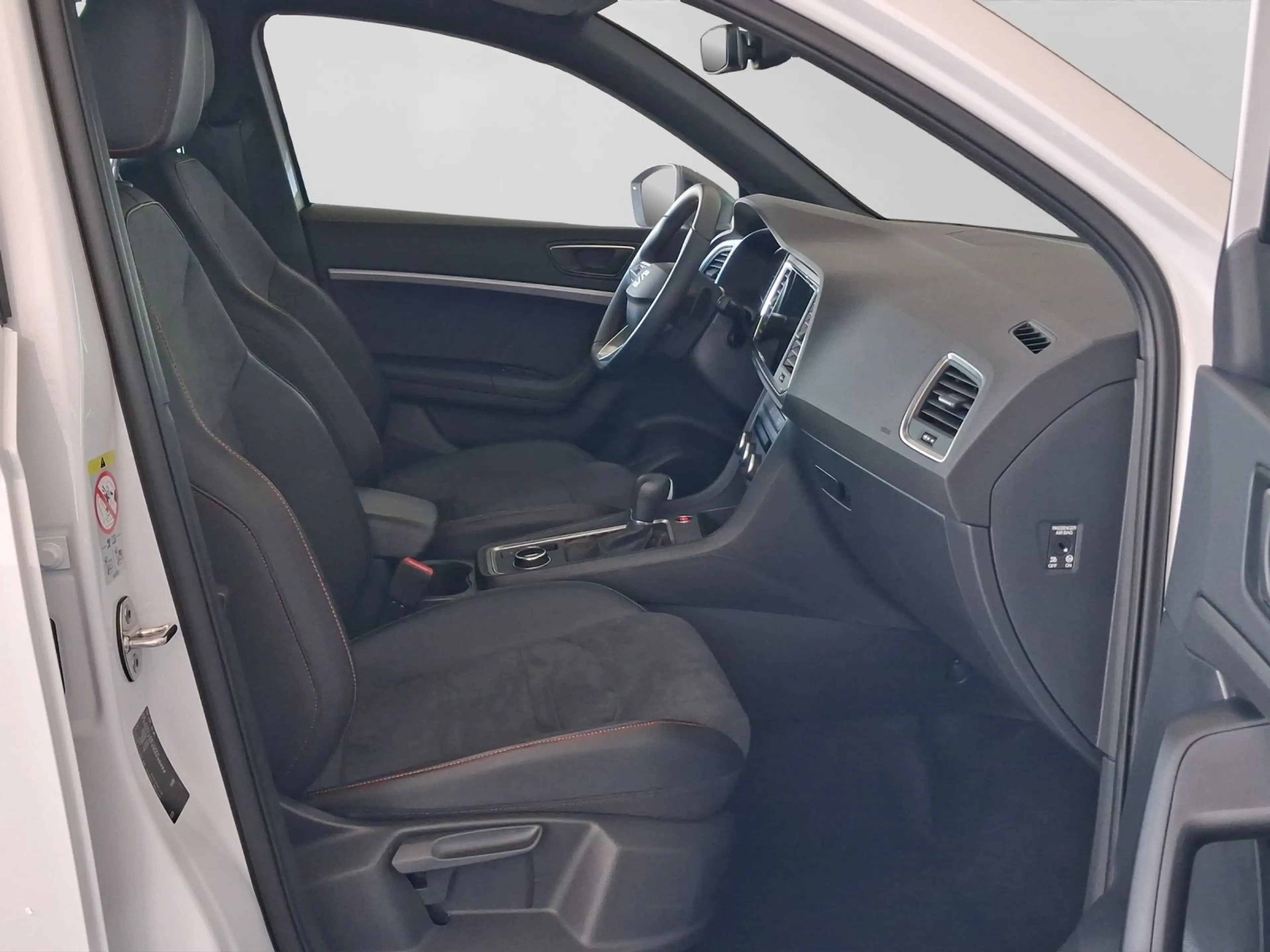 SEAT Ateca 2.0 TDI DSG FR NAVI AHK ACC SITZHZ PARKLEN — photo 4