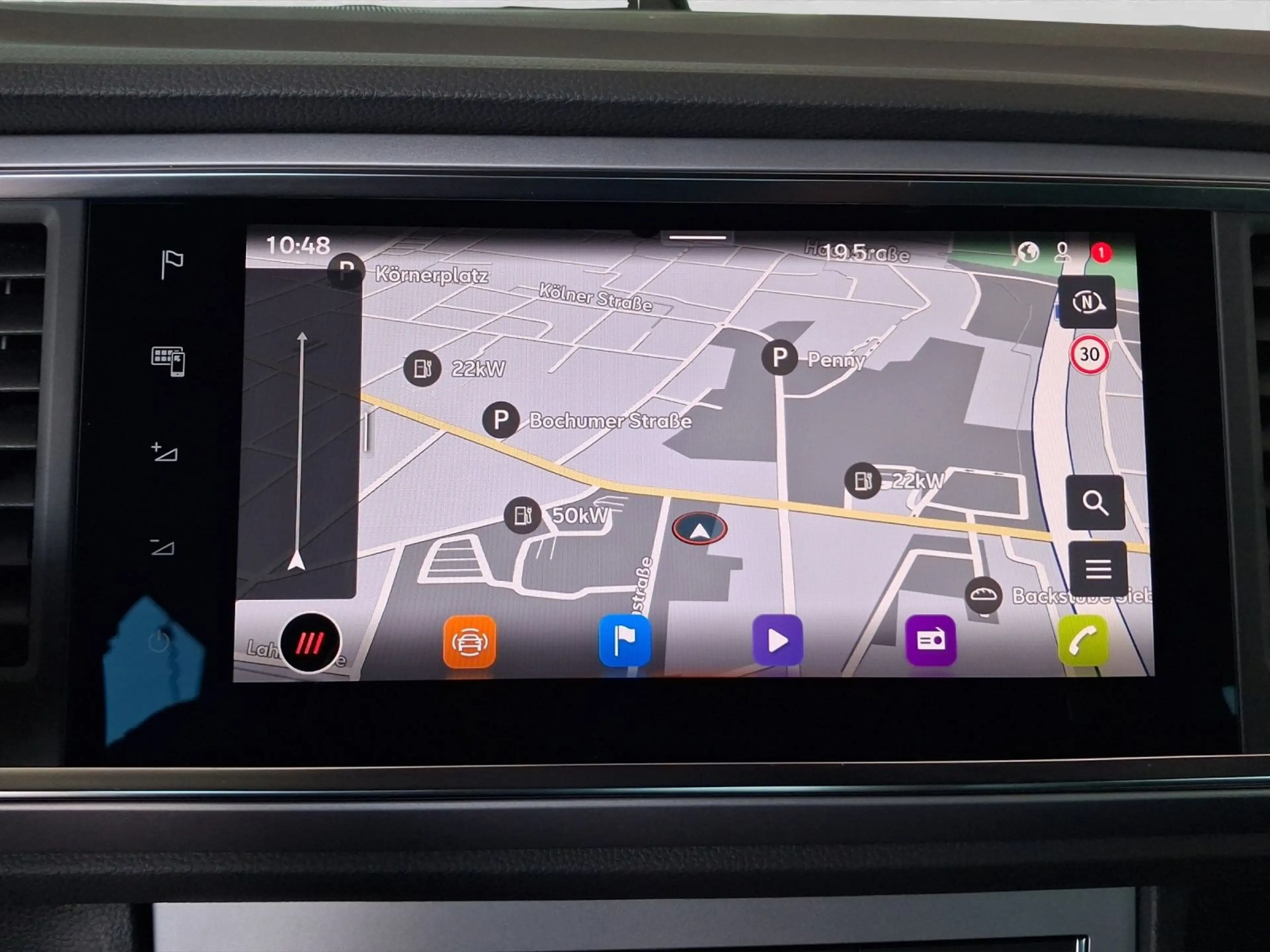 SEAT Ateca 2.0 TDI DSG FR NAVI AHK ACC SITZHZ PARKLEN — photo 13