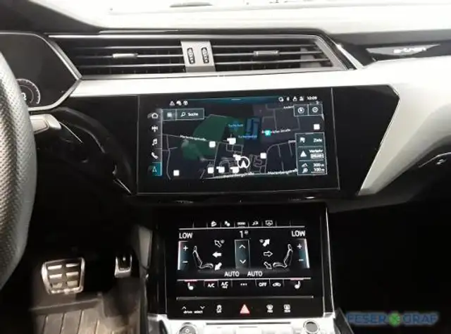Audi Q8 E-Tron view 8