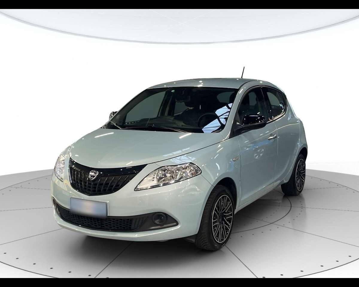 Lancia Ypsilon 1.0 Hybrid 70cv Silver