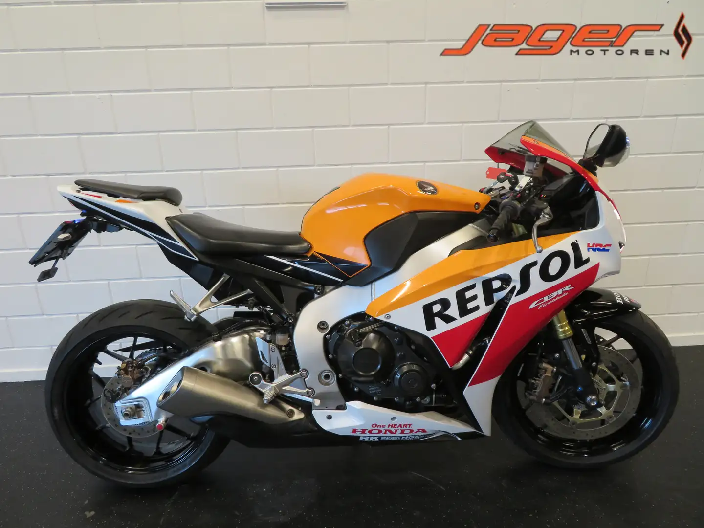 Honda CBR 1000 RR FIREBLADE REPSOL HISTO. - 1
