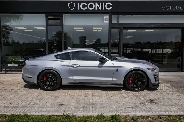 Ford Mustang view 7