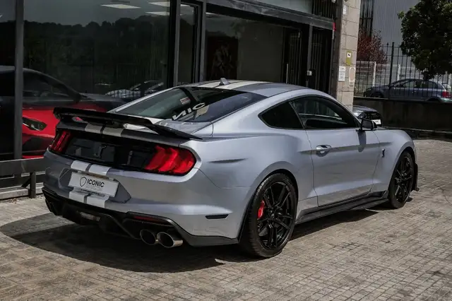 Ford Mustang view 8