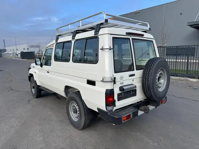 Toyota Land Cruiser GRJ 78 Automatik PowerPaket Sofort Ansicht 4