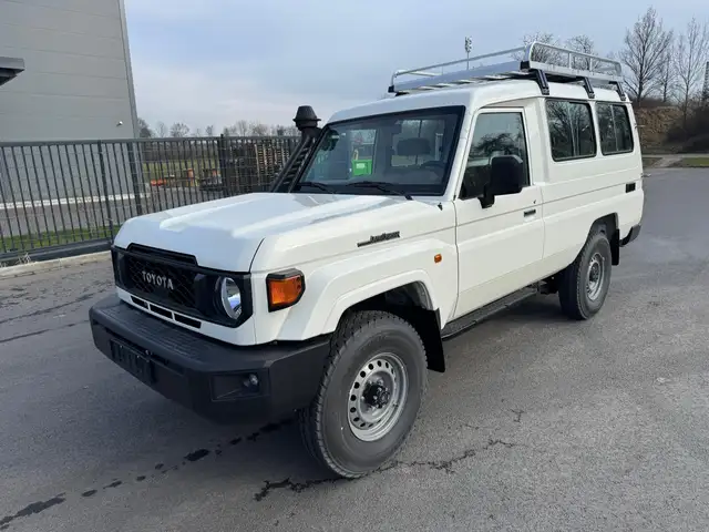 Toyota Land Cruiser GRJ 78 Automatik PowerPaket Sofort Ansicht 1