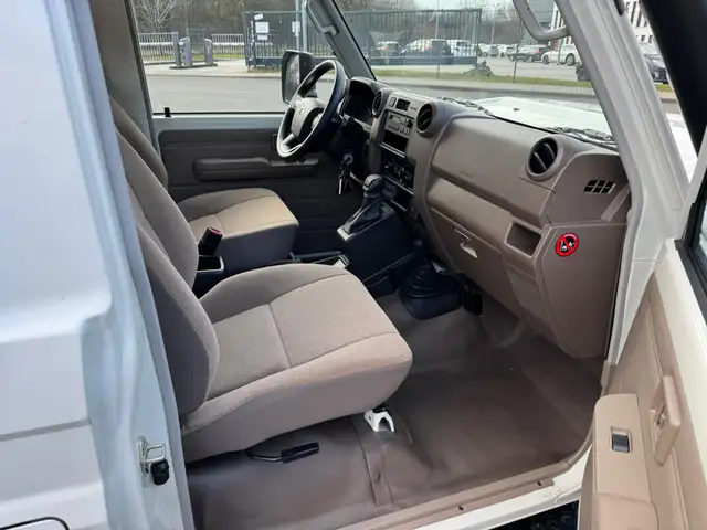 Toyota Land Cruiser GRJ 78 Automatik PowerPaket Sofort Ansicht 5