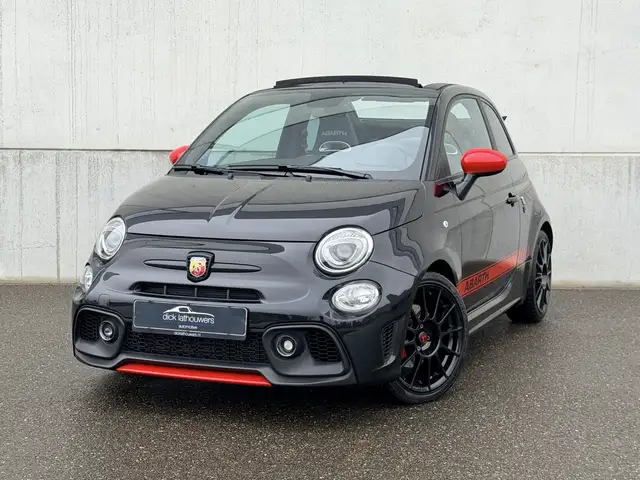 Fiat 500C Abarth 1.4 T-Jet Turismo / CARPLAY / AKRAPOVIC / LEDER /