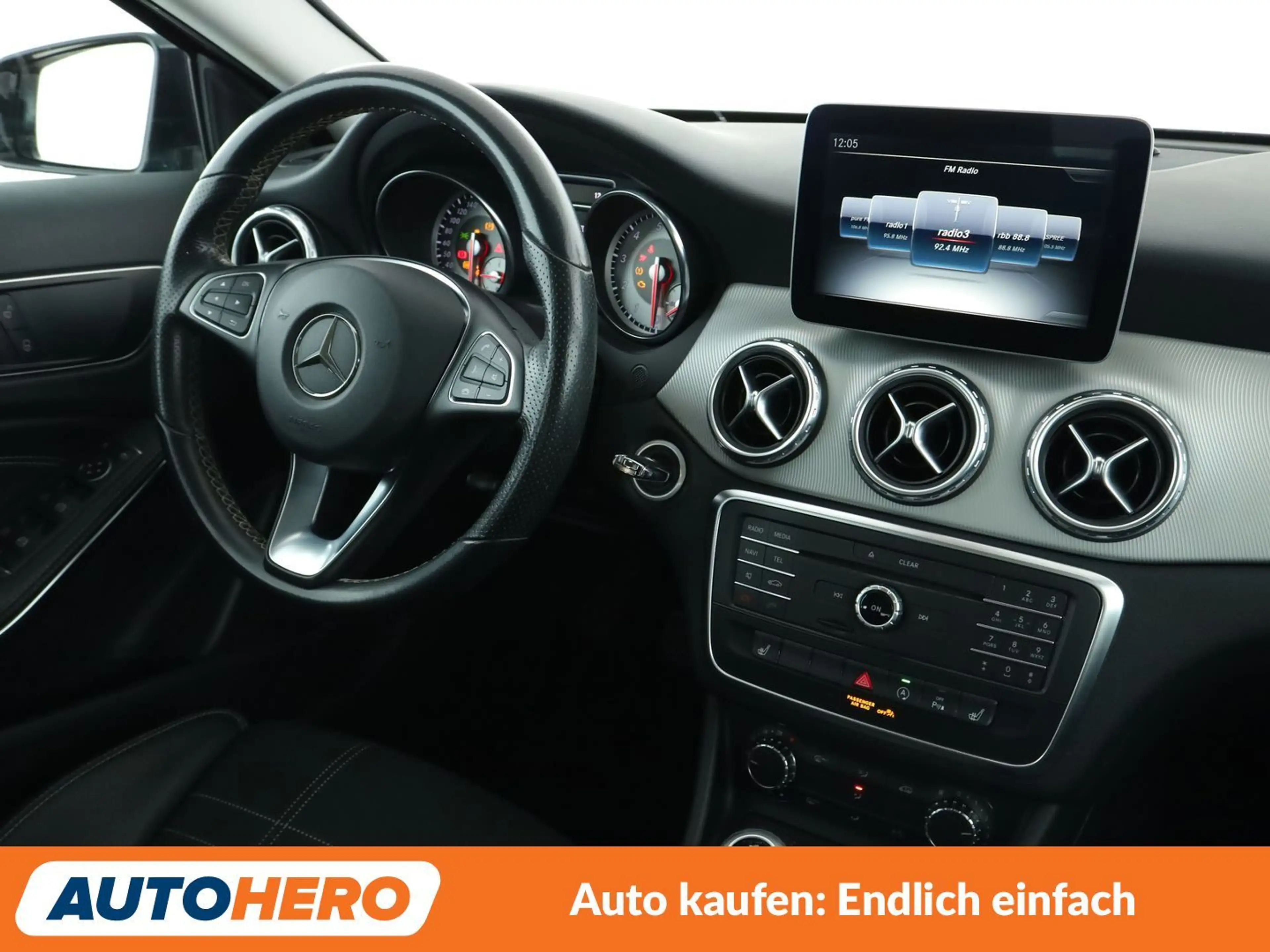 Mercedes-Benz GLA 180 GLA 180 Urban*NAVI*TEMPO*PDC*SHZ*ALU* — photo 13