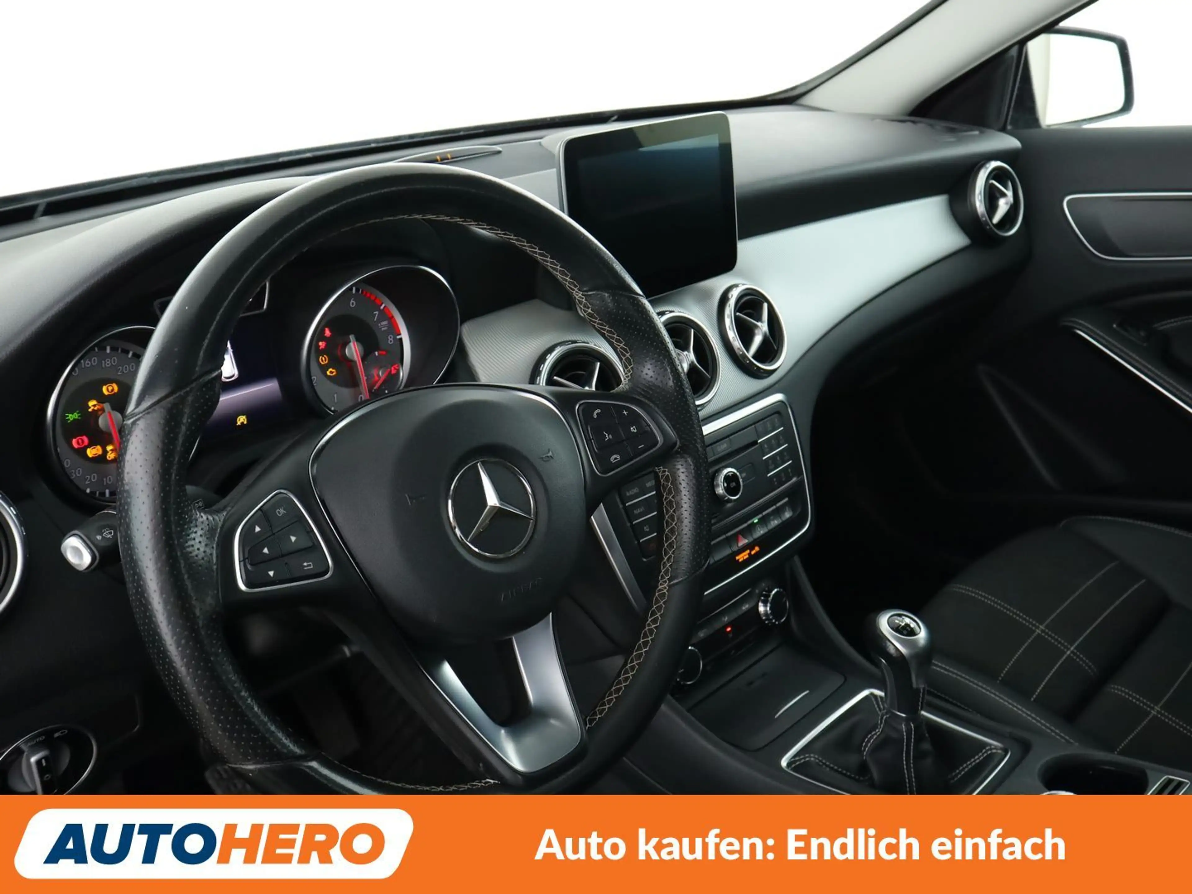 Mercedes-Benz GLA 180 GLA 180 Urban*NAVI*TEMPO*PDC*SHZ*ALU* — photo 11