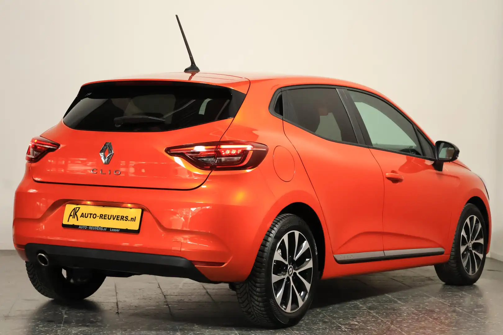 Renault Clio 1.0 TCe Intens / LED / Cruisecontrol / Airco Orange - 2