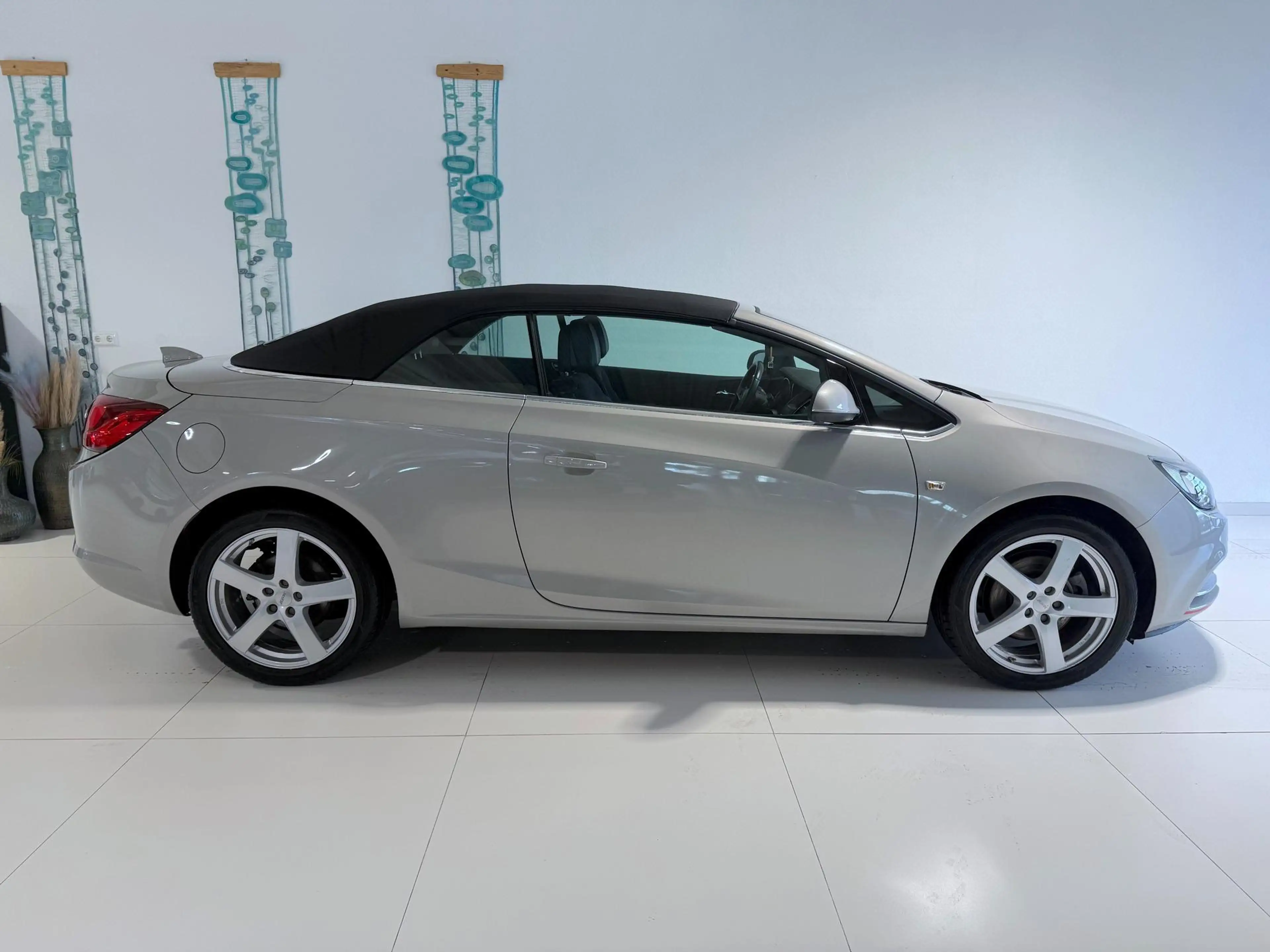 Opel Cascada 1.6 SIDI Turbo Innovation ecoFlex 2-Zonen-Klima... — photo 4