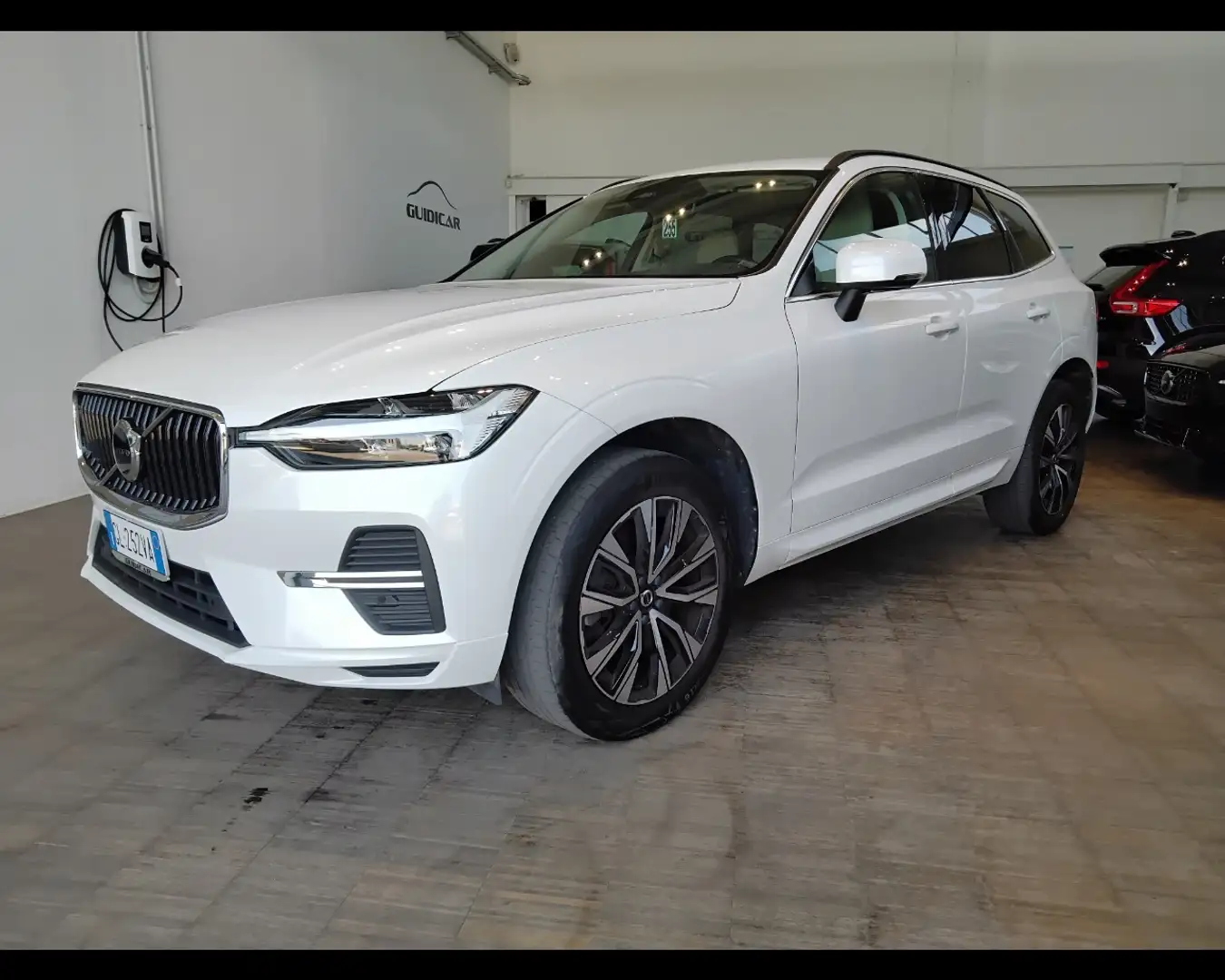 Volvo XC60 II 2022 - XC60 2.0 b4 Core awd auto Bianco - 1