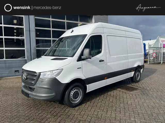Mercedes-Benz eSprinter L2H2 55 kWh