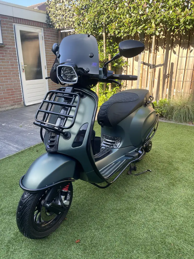 Vespa Sprint 50 Custom - 1