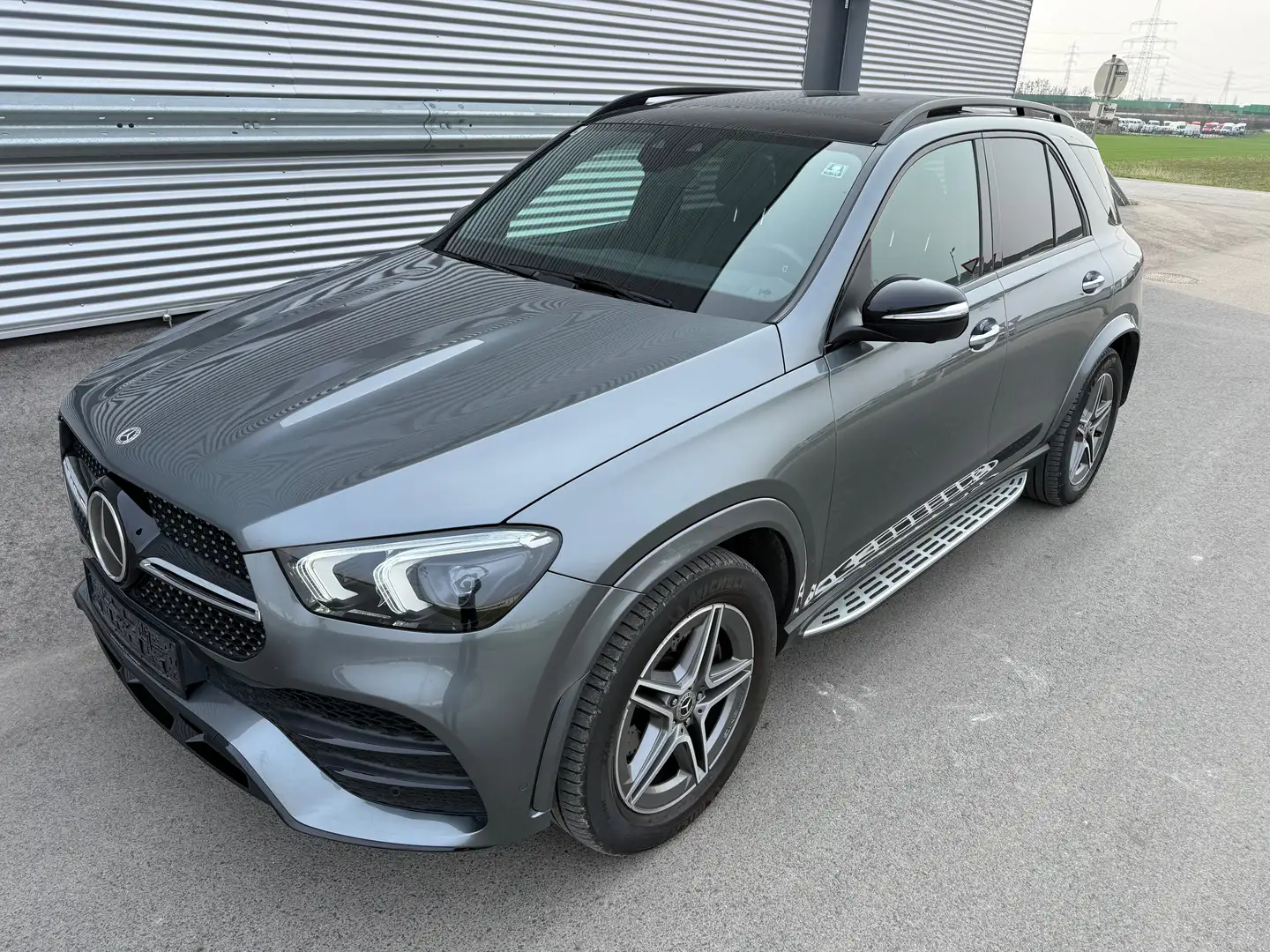 Mercedes-Benz GLE 300 d 4Matic Aut. ID:79 Grau - 1