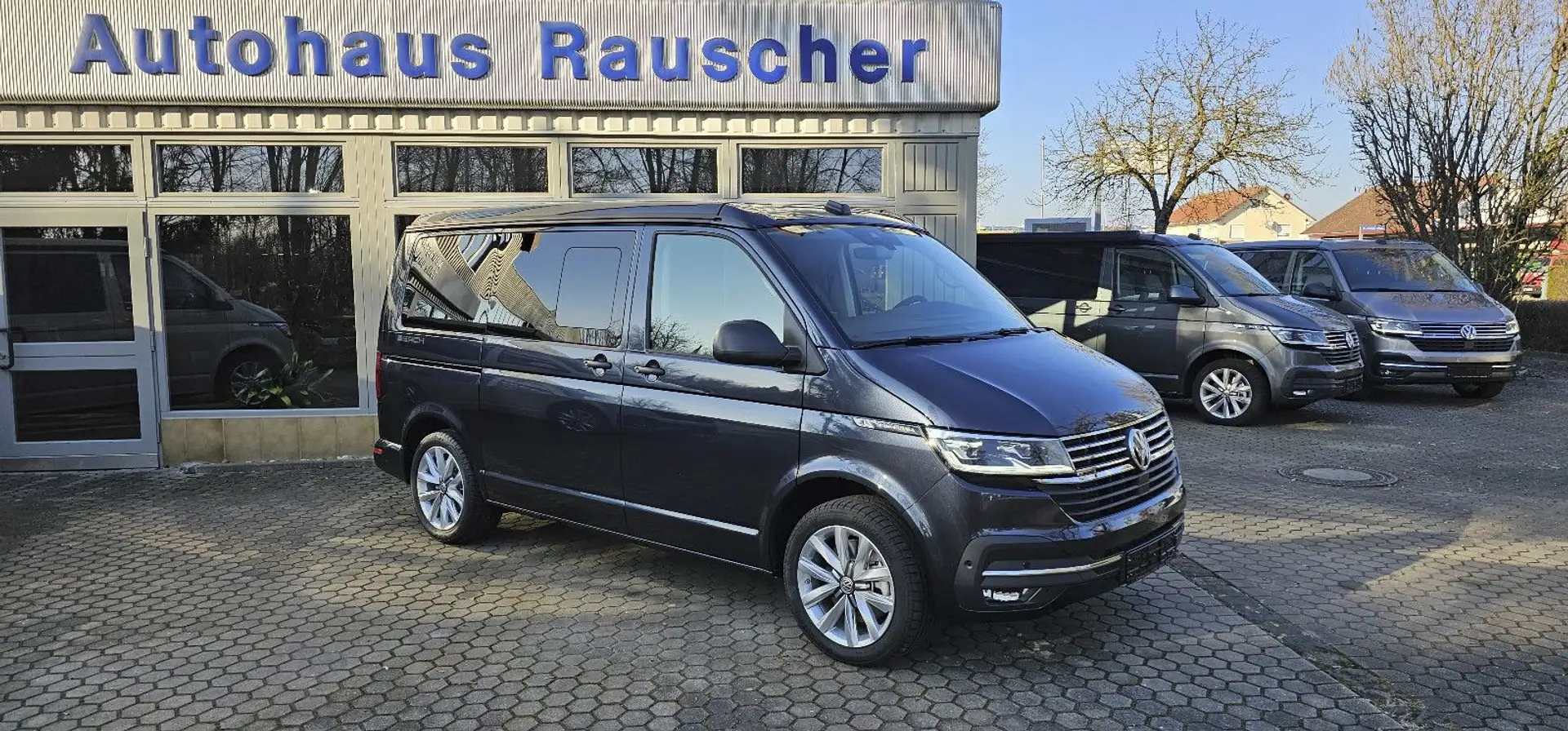 Volkswagen T6 California T6.1 California Beach Tour 2.0 TDI 204 PS DSG 4M Azul - 1