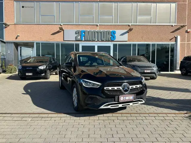 Mercedes-Benz GLA 180 180d Business Extra "PROMO"