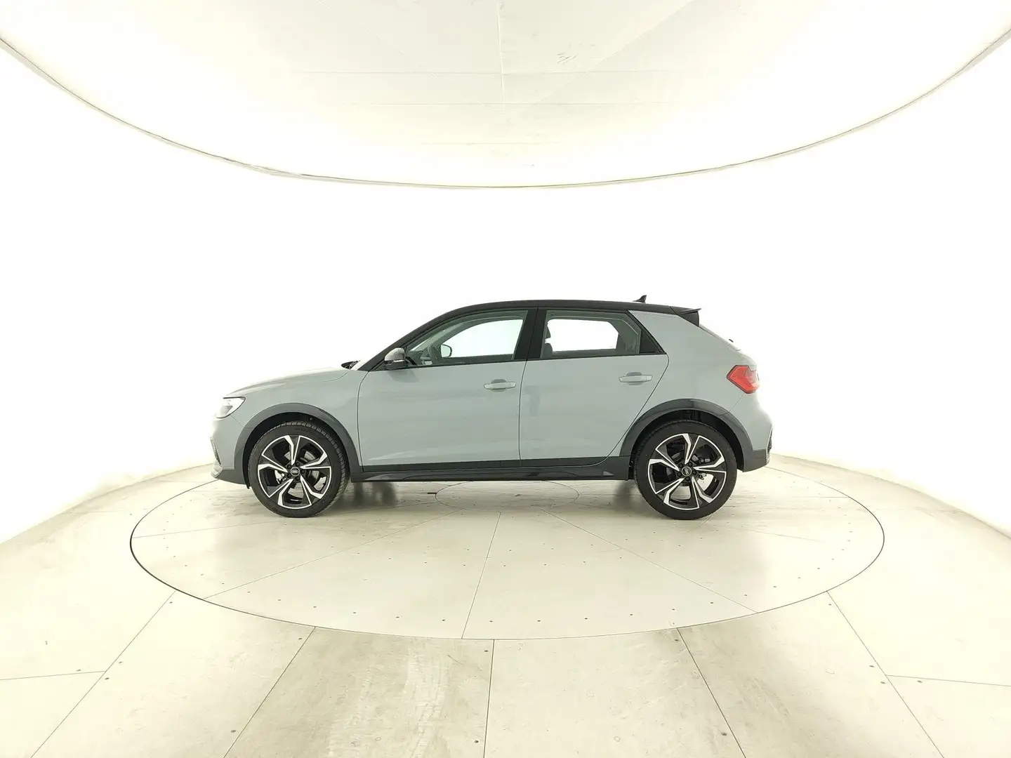 Audi A1 allstreet 30 TFSI S tronic Identity Contrast - RE Grigio - 2