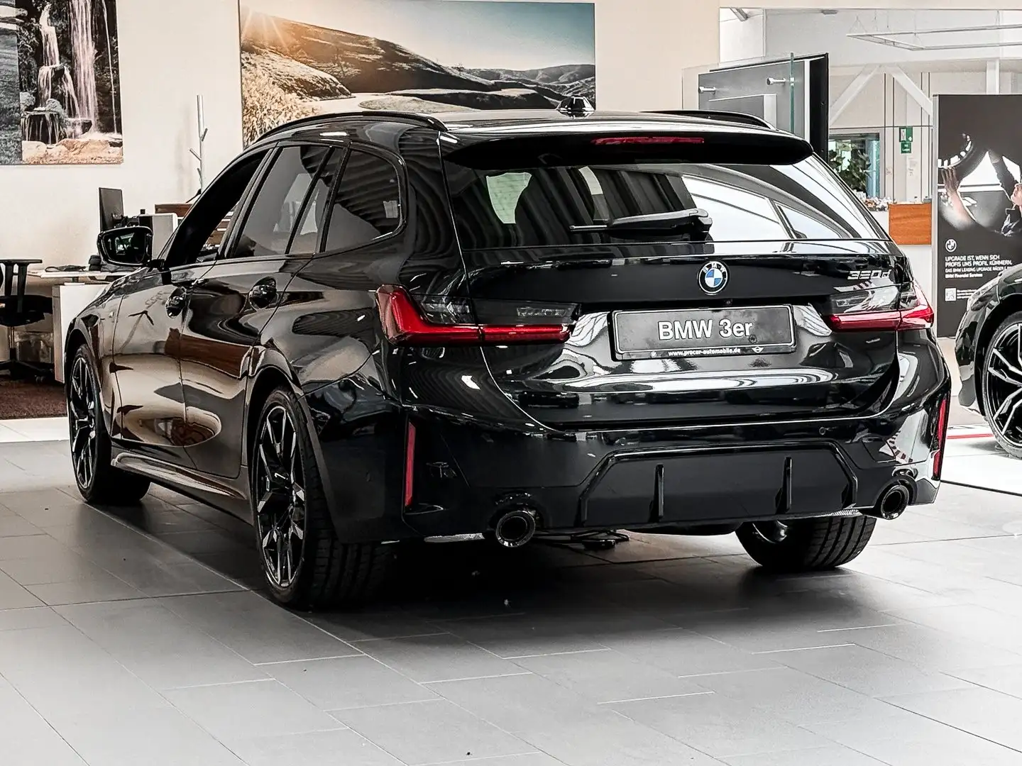 BMW 320 d Touring / M Sport Pro Adapt.LED LM19 RFK Schwarz - 2