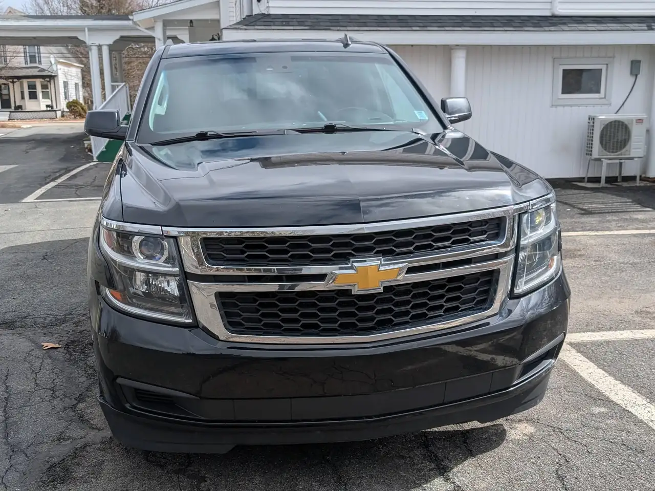 Chevrolet Suburban снимка Chevrolet Suburban