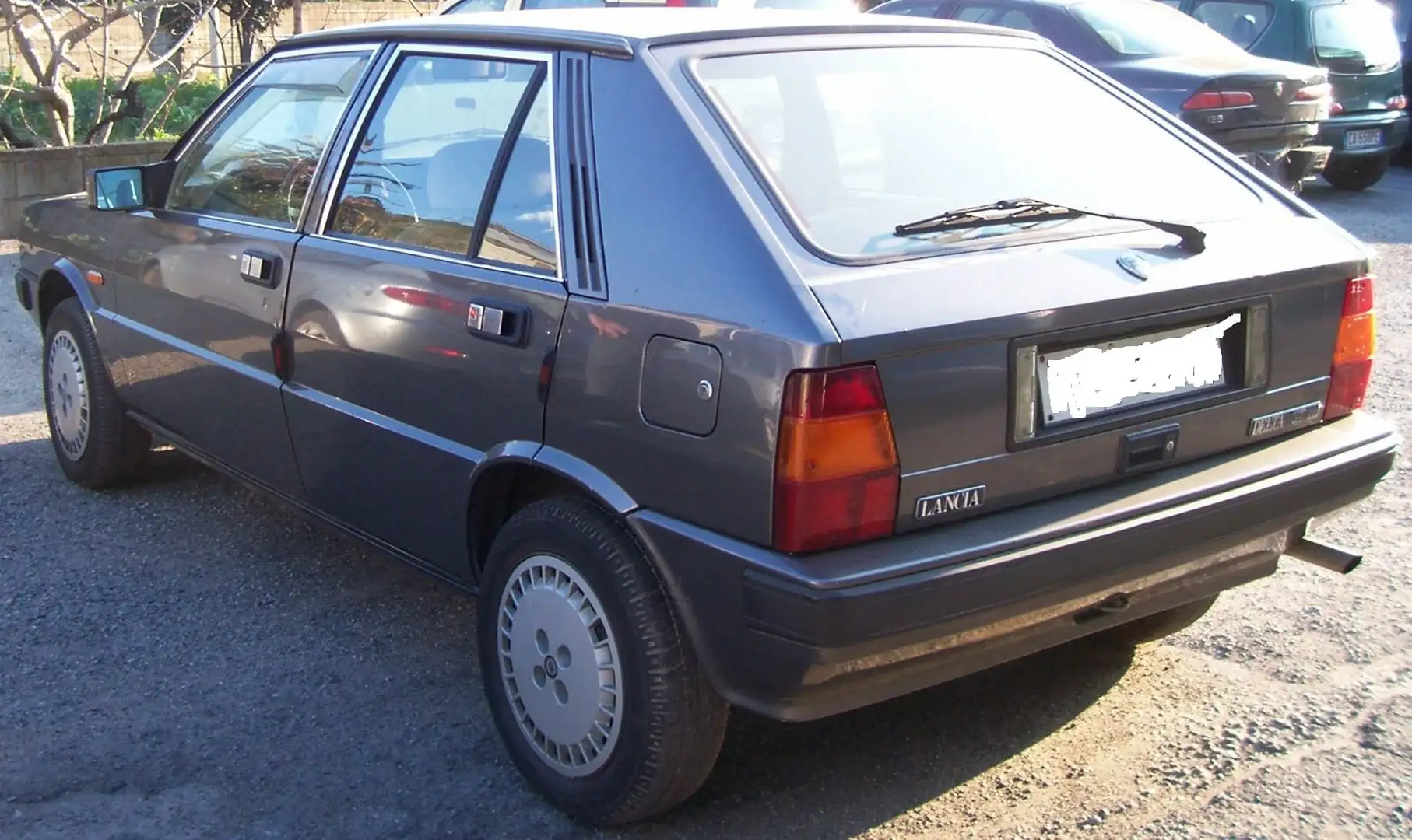 Lancia Delta Delta+1.6+ie+GT Gris - 2