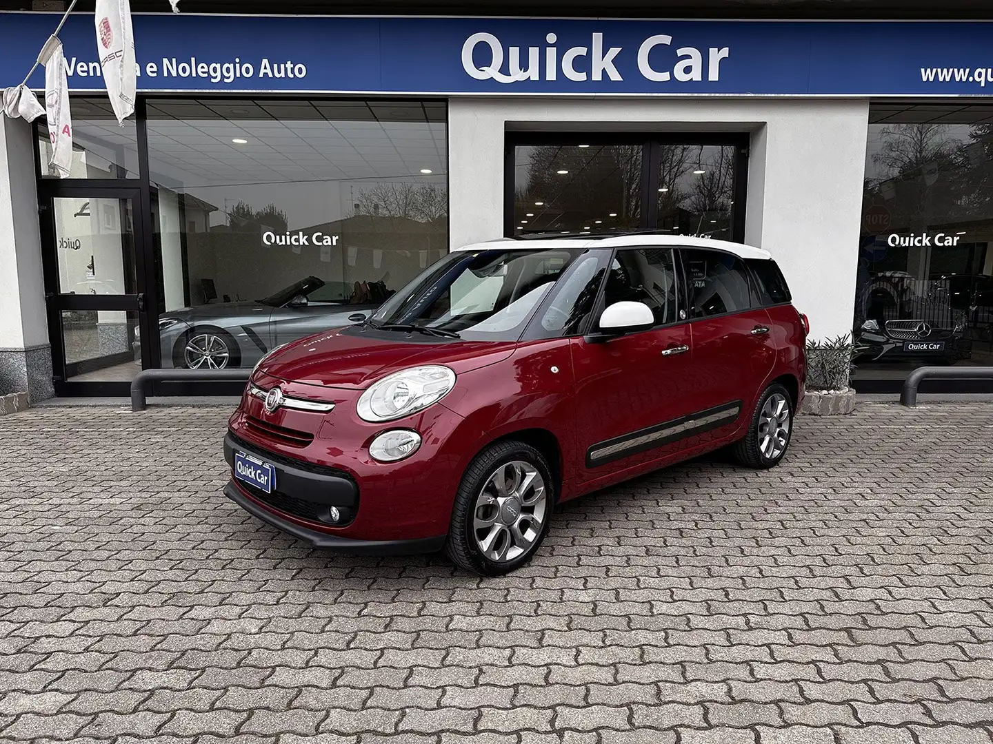 Fiat 500L Living 1.3 mjt AUTO,NAVI,TETTO,CAMERA, 7 POSTI ! Rosso - 2