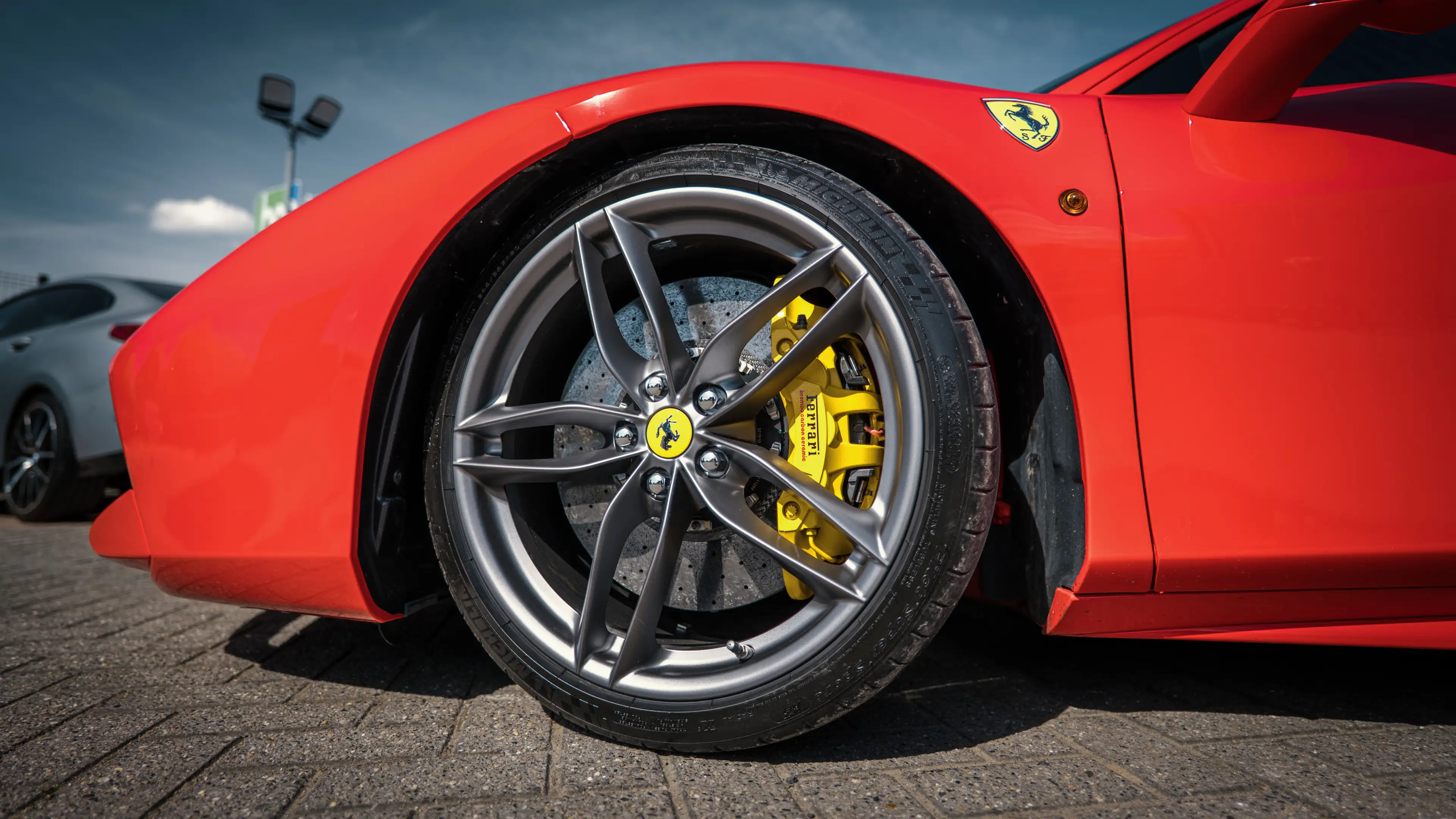 Ferrari 488 488 Spider 3.9 Turbo V8 F1 — photo 9