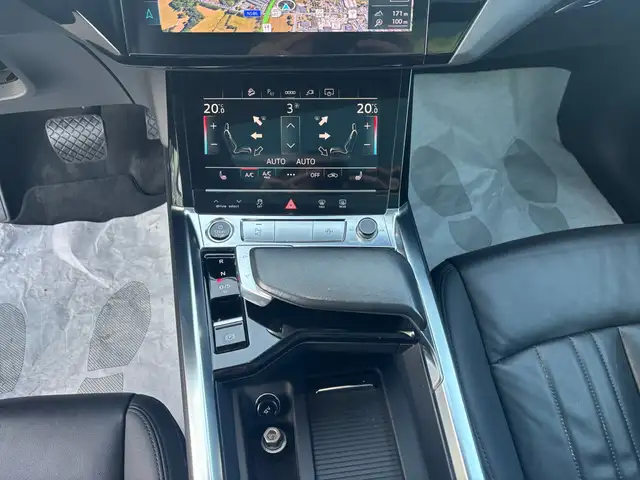 Audi E-Tron view 12