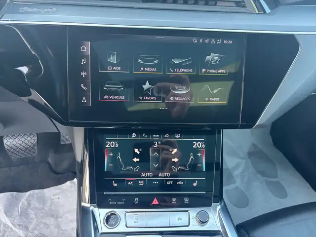 Audi E-Tron view 13