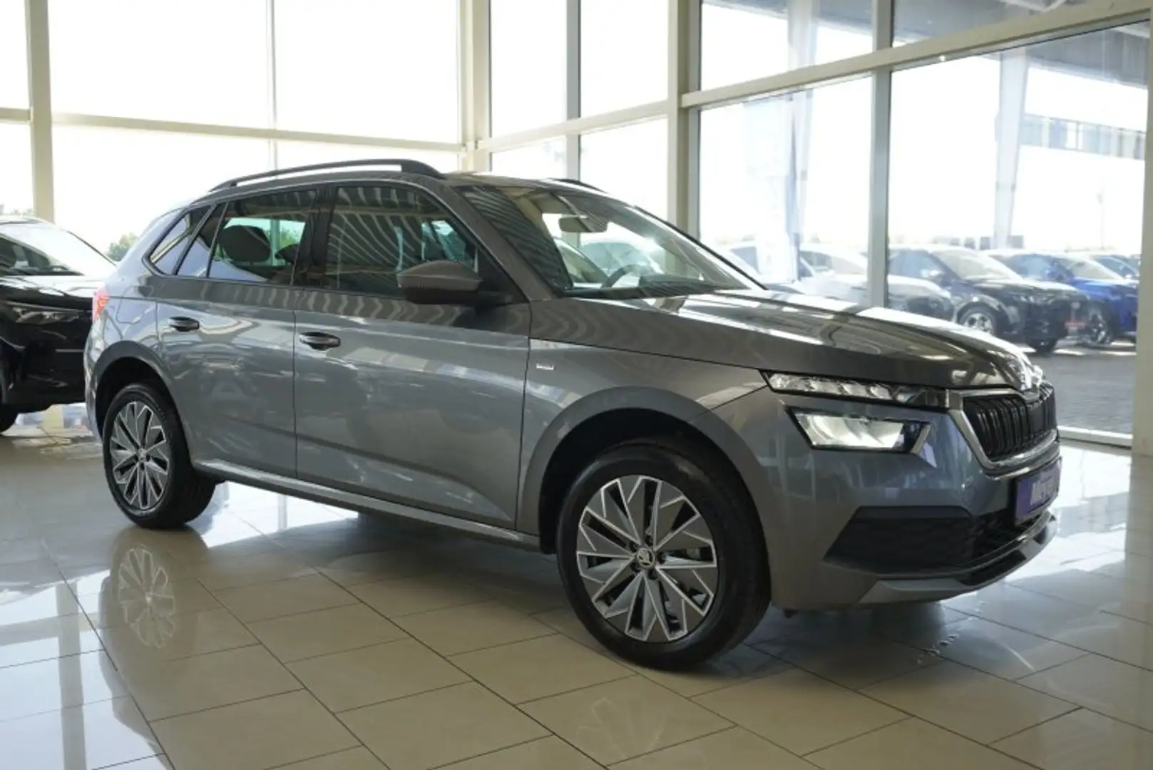 Skoda Kamiq Tour 1,0TSI 17*Alu/WR/Temp/2-Z.Klima/Sitzhz. Grau - 1