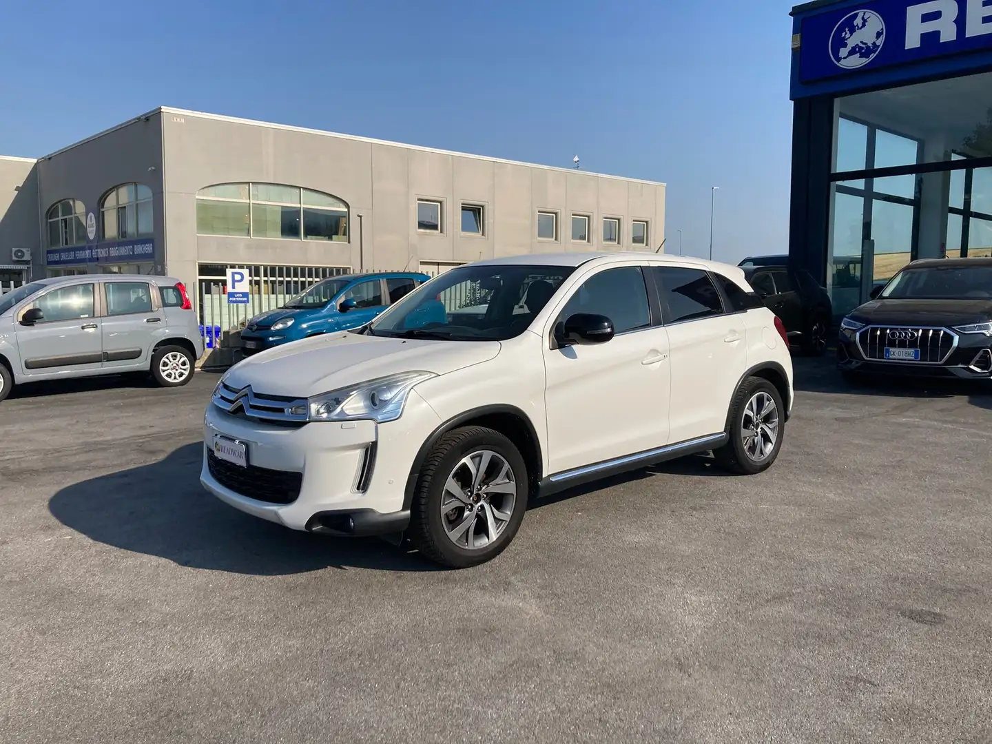 Citroen C4 Aircross 1.6 e-hdi (hdi) Exclusive s&s 4WD Beyaz - 2