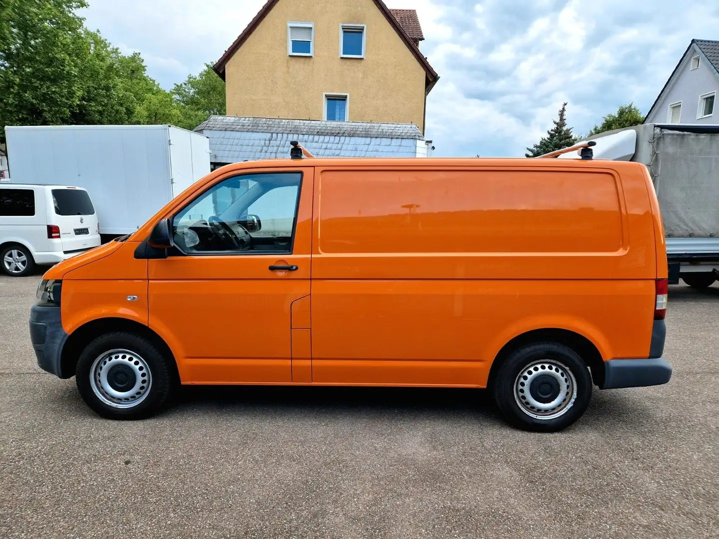 Volkswagen T5 Transporter Kasten 2.0 +AHK+LEDER+93.330KM+ Orange - 2